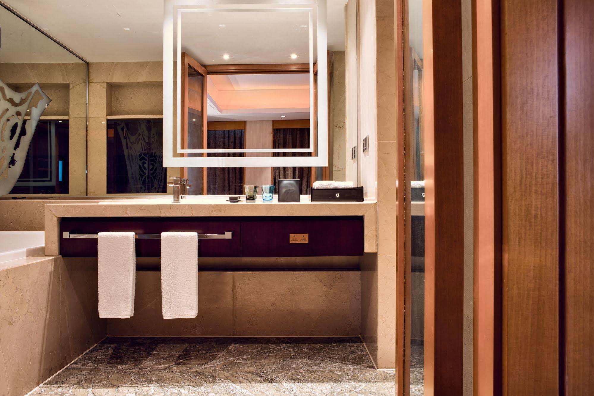 Lia! Chengdu Hotel Ngoại thất bức ảnh