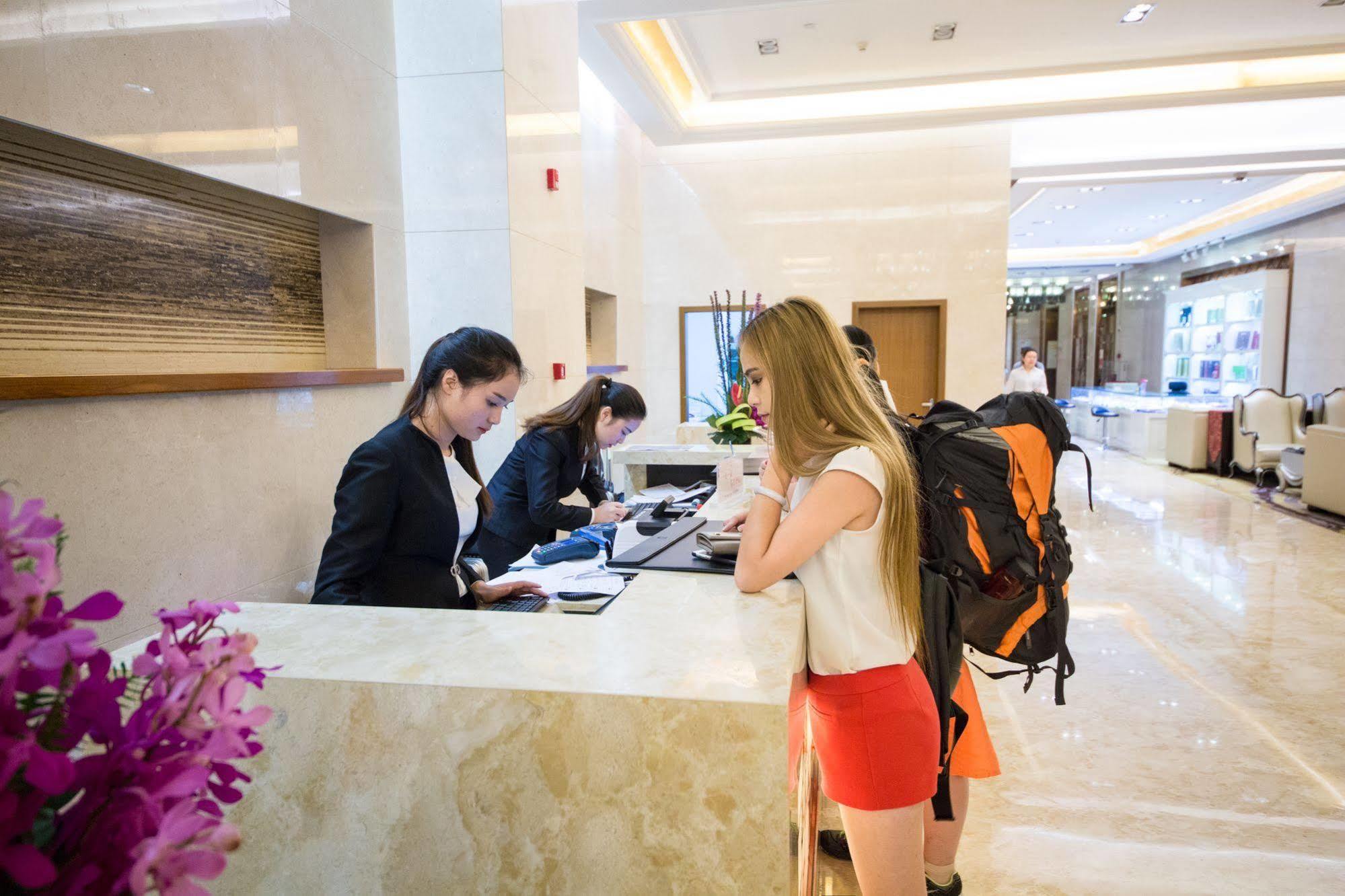 Lia! Chengdu Hotel Ngoại thất bức ảnh